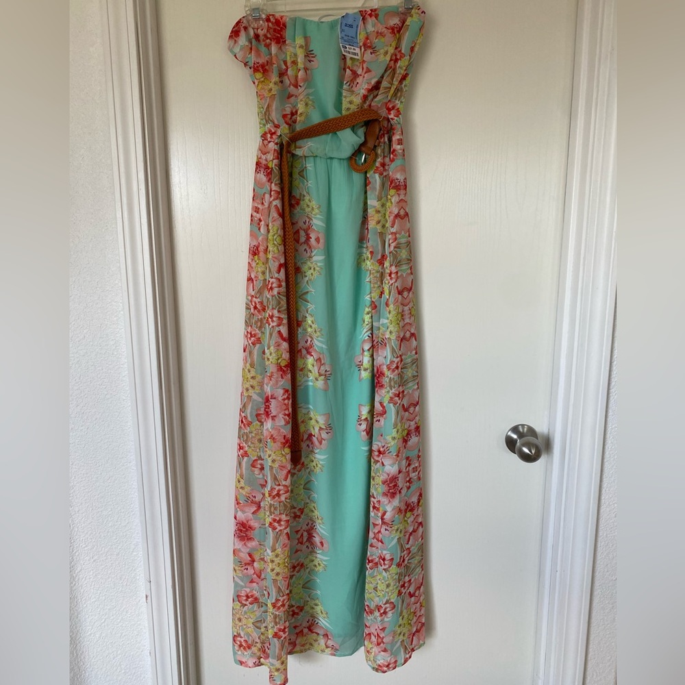 NWT city triangle floral strapless dress with belt